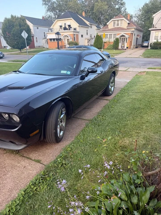 2011 Dodge Challenger 3rd Gen - Image 2 of 8
