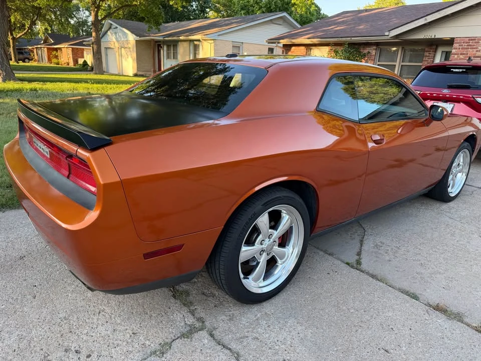 2011 Dodge Challenger 3rd Gen - Image 2 of 8