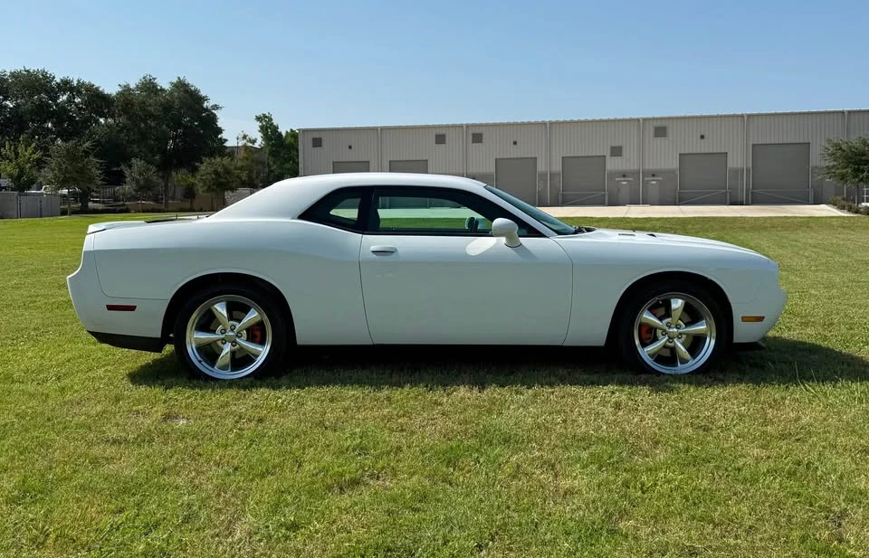 2011 Dodge Challenger 3rd Gen - Image 10 of 15