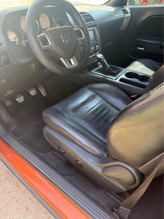 2011 Dodge Challenger 3rd Gen - Image 4 of 8