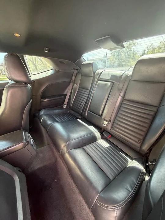 2011 Dodge Challenger 3rd Gen - Image 5 of 8
