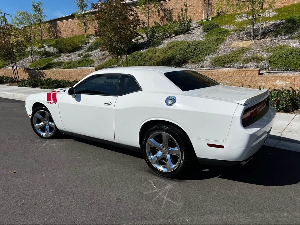 2011 Dodge Challenger 3rd Gen - Image 2 of 5