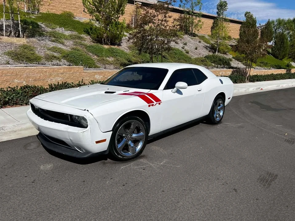 2011 Dodge Challenger 3rd Gen - Image 2 of 5