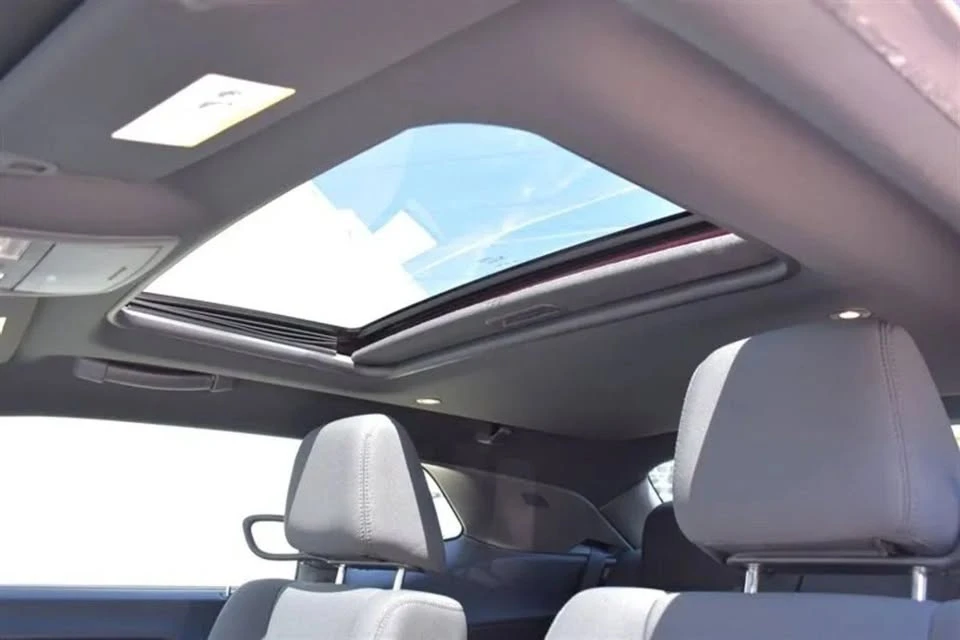 2011 Dodge Challenger 3rd Gen - Image 12 of 20