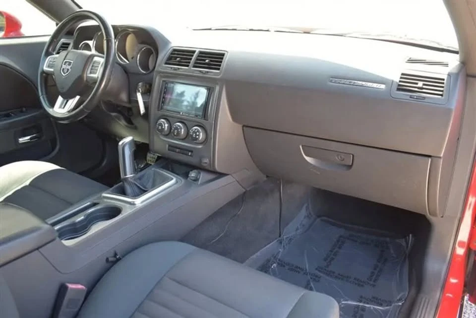 2011 Dodge Challenger 3rd Gen - Image 14 of 20
