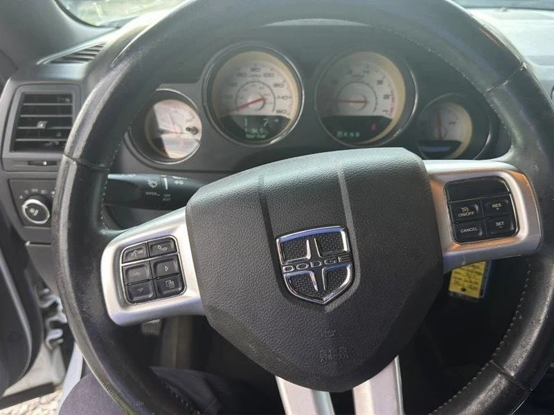 2011 Dodge Challenger 3rd Gen - Image 19 of 20