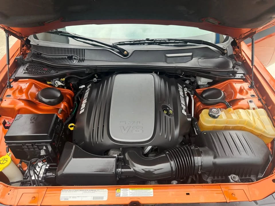 2011 Dodge Challenger 3rd Gen - Image 9 of 11