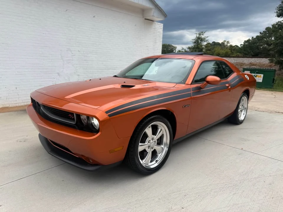 2011 Dodge Challenger 3rd Gen - Image 3 of 11