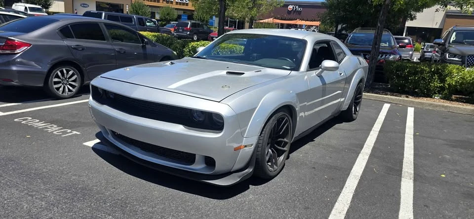 2011 Dodge Challenger 3rd Gen - Image 3 of 8