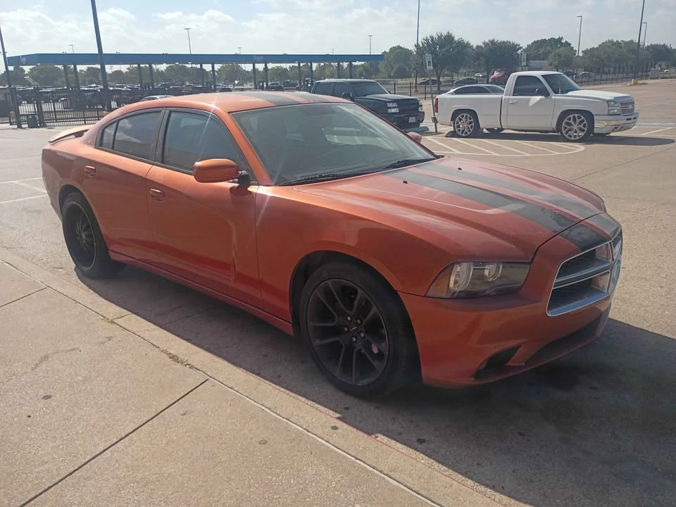 2011 Dodge Challenger 3rd Gen - Image 2 of 4