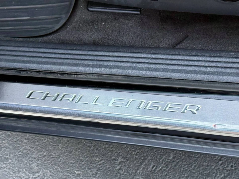2011 Dodge Challenger 3rd Gen - Image 11 of 23