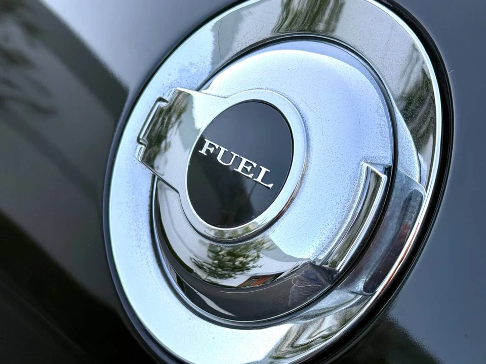 2011 Dodge Challenger 3rd Gen - Image 13 of 23