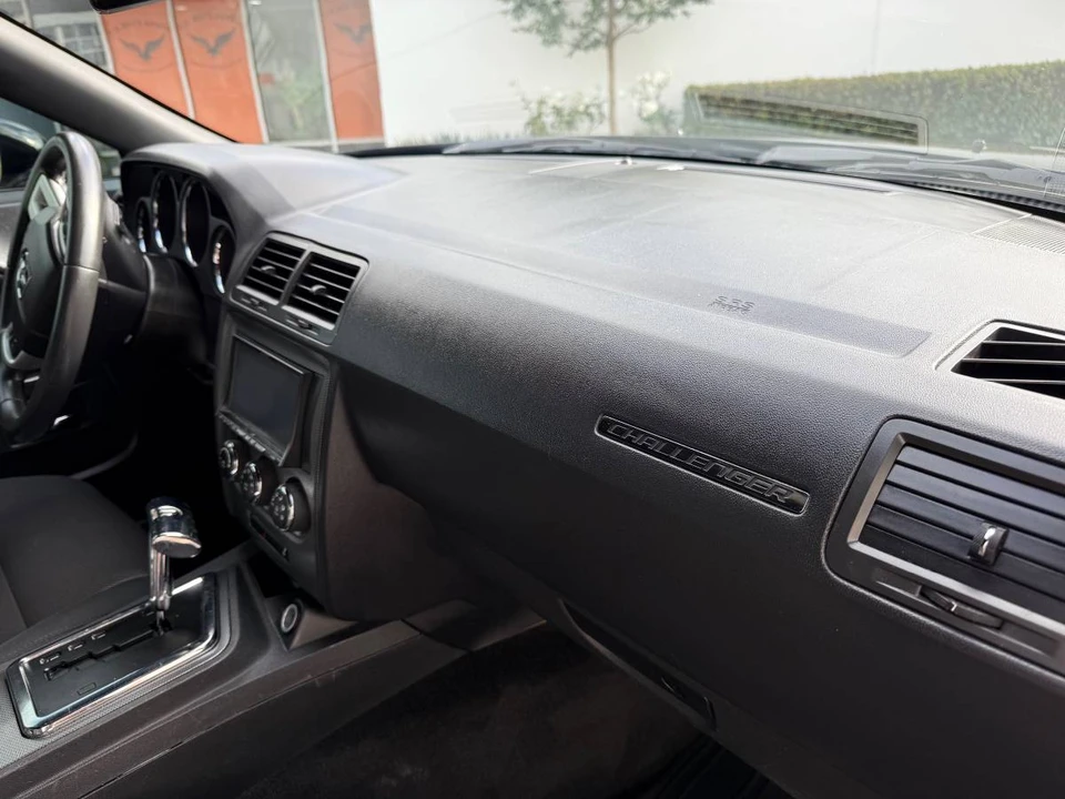 2011 Dodge Challenger 3rd Gen - Image 16 of 23