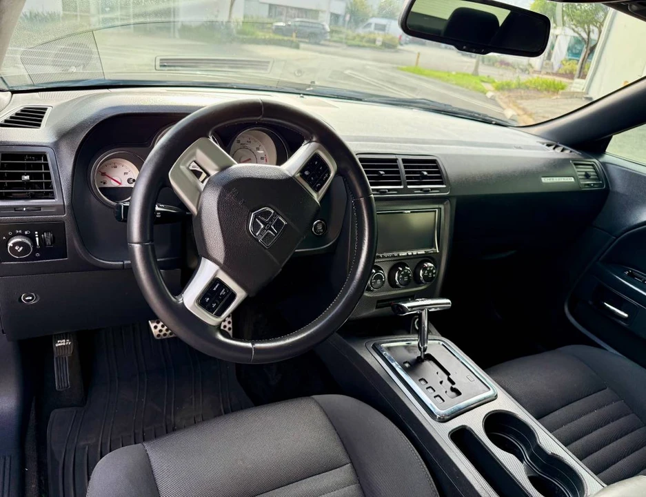 2011 Dodge Challenger 3rd Gen - Image 14 of 23