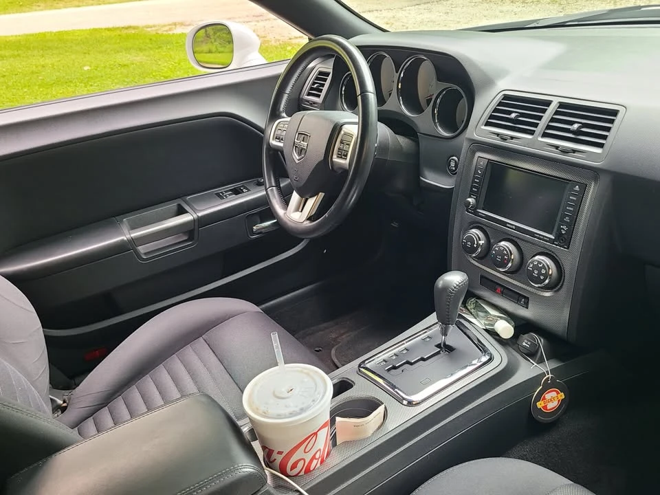 2011 Dodge Challenger 3rd Gen - Image 6 of 8