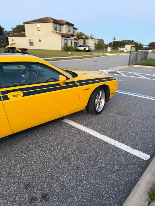 2011 Dodge Challenger 3rd Gen - Image 6 of 13