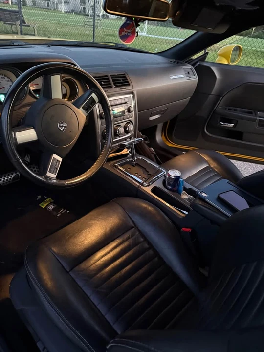 2011 Dodge Challenger 3rd Gen - Image 9 of 13
