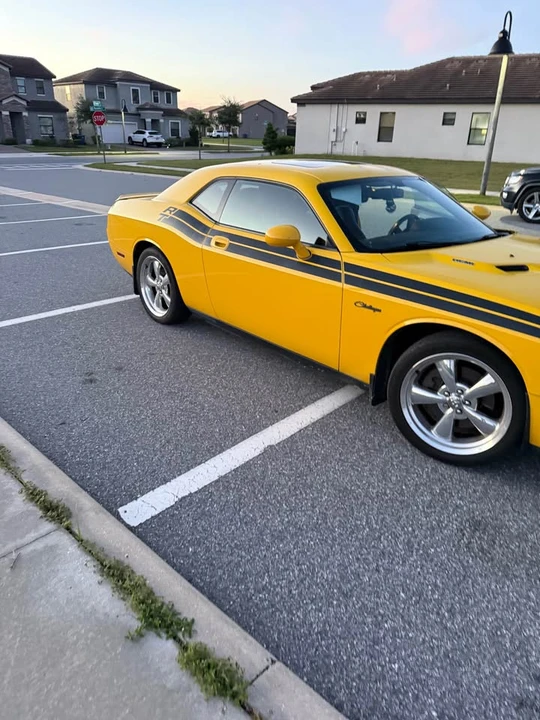 2011 Dodge Challenger 3rd Gen - Image 5 of 13