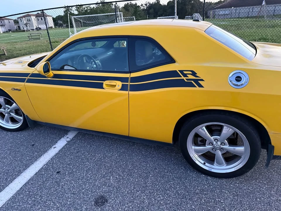 2011 Dodge Challenger 3rd Gen - Image 8 of 13