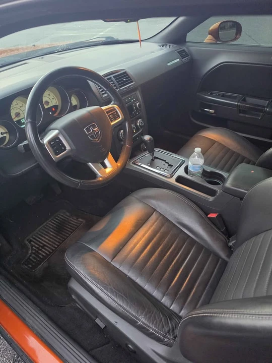 2011 Dodge Challenger 3rd Gen - Image 14 of 15