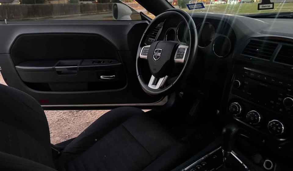2011 Dodge Challenger 3rd Gen - Image 6 of 7