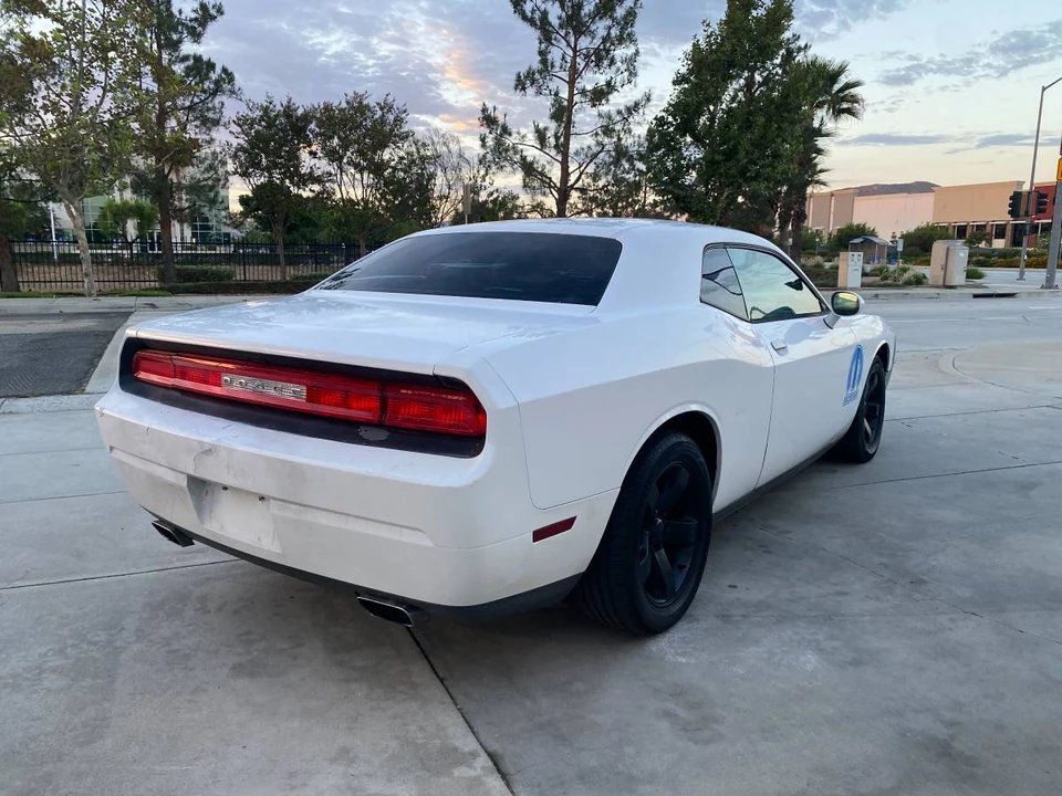 2011 Dodge Challenger 3rd Gen - Image 5 of 19