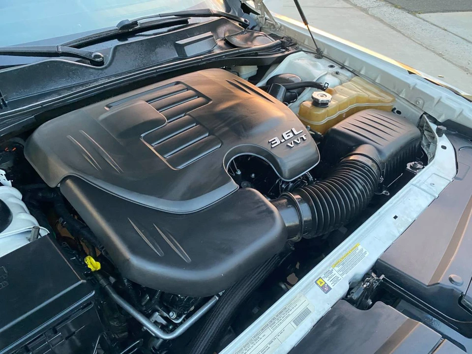 2011 Dodge Challenger 3rd Gen - Image 19 of 19