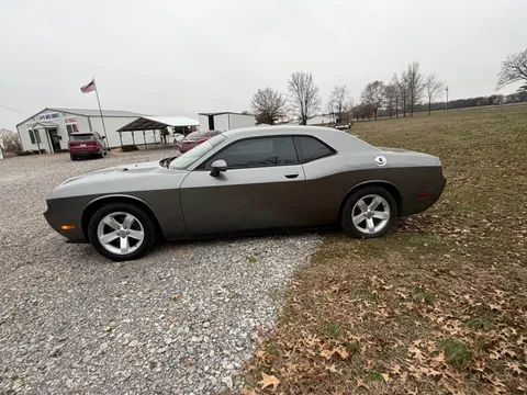 2011 Dodge Challenger SE