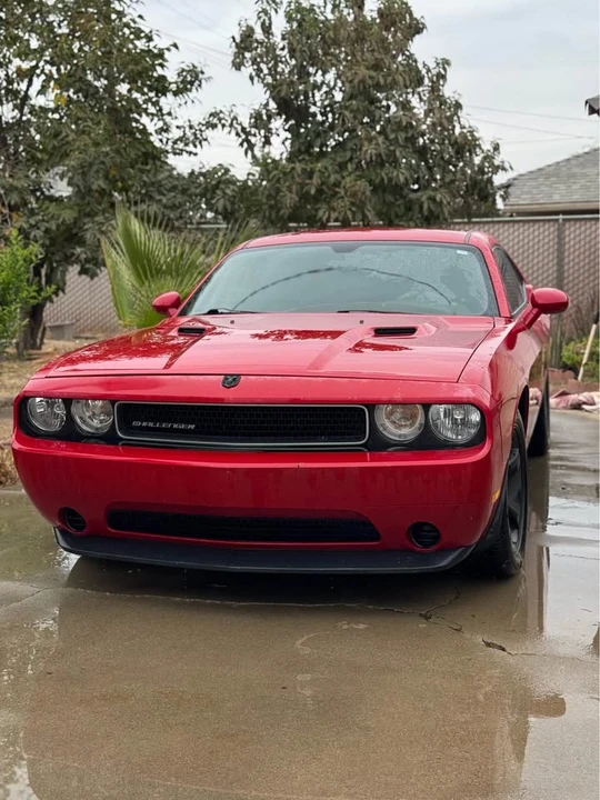 2011 Dodge Challenger 3rd Gen - Image 2 of 9