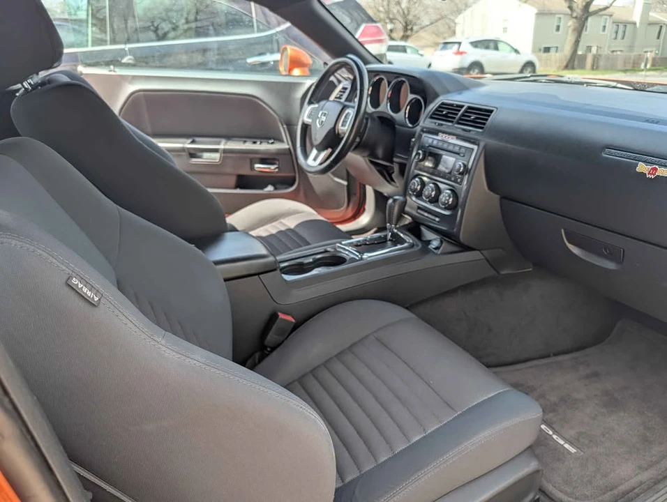 2011 Dodge Challenger 3rd Gen - Image 10 of 16