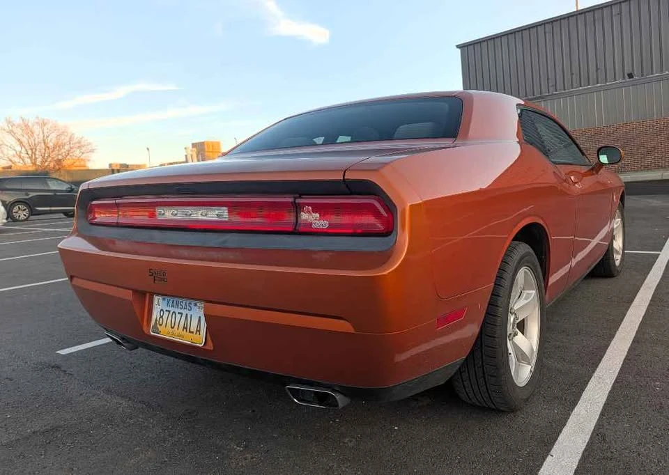 2011 Dodge Challenger 3rd Gen - Image 6 of 16