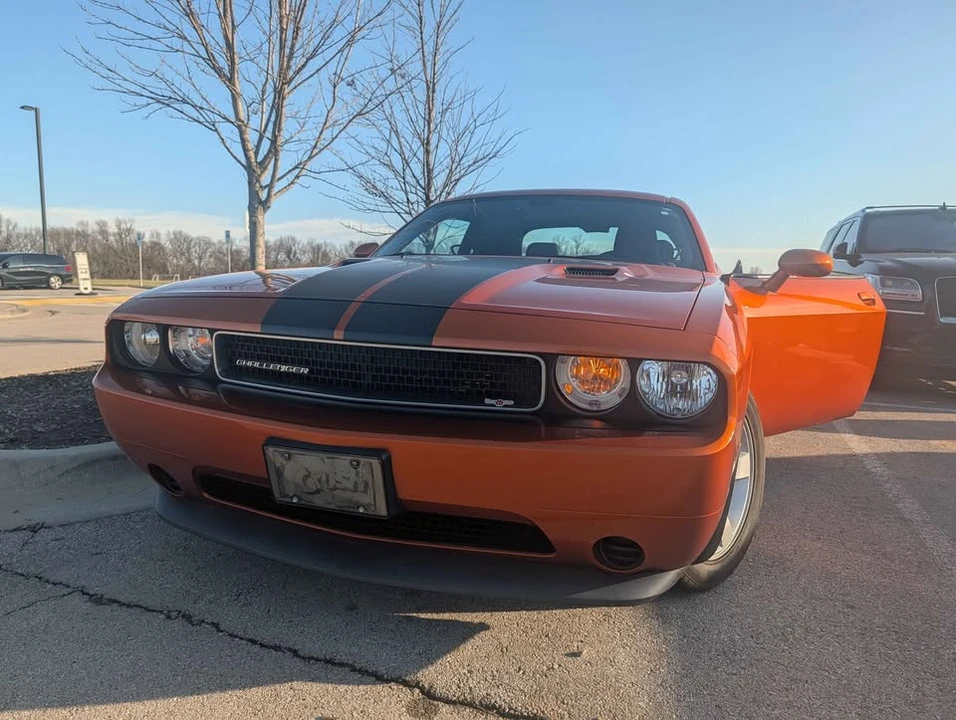 2011 Dodge Challenger 3rd Gen - Image 2 of 16