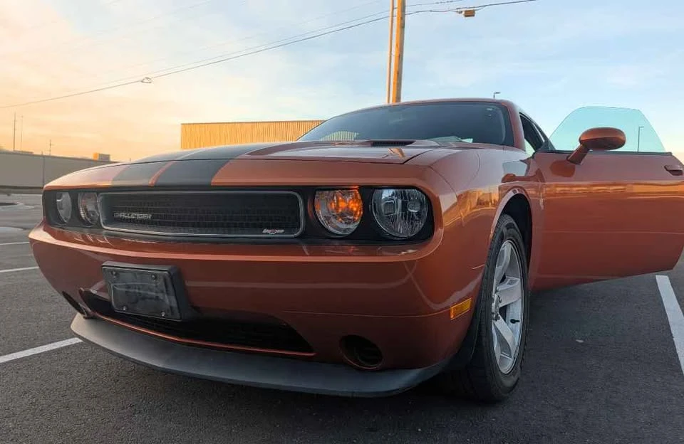 2011 Dodge Challenger 3rd Gen - Image 5 of 16