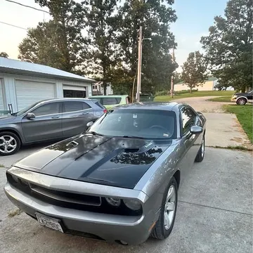 2011 Dodge Challenger SE Coupe 2D