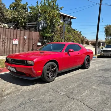 2011 Dodge Challenger SE Coupe 2D