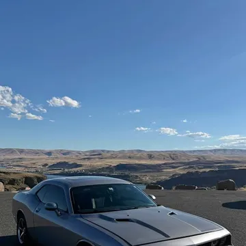 2011 Dodge Challenger SE Coupe 2D