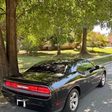 2011 Dodge Challenger SE Coupe 2D