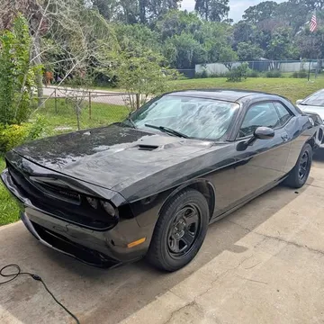 2011 Dodge Challenger SE Coupe 2D