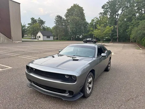 2011 Dodge Challenger SE Coupe 2D