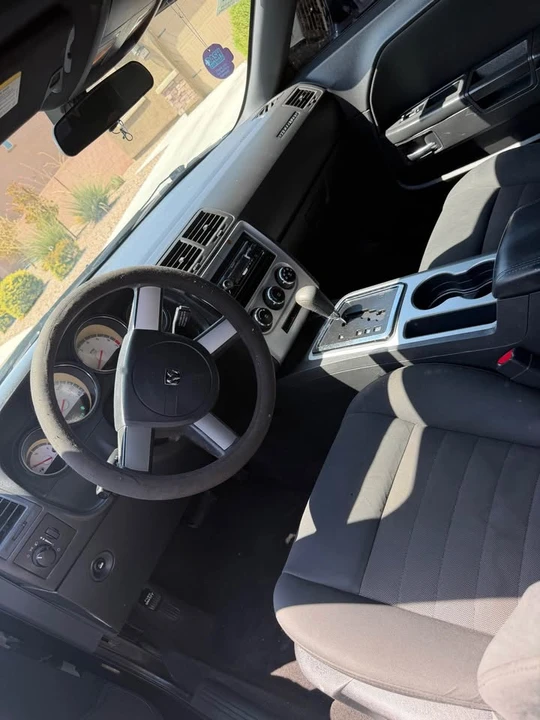 2011 Dodge Challenger 3rd Gen - Image 13 of 20