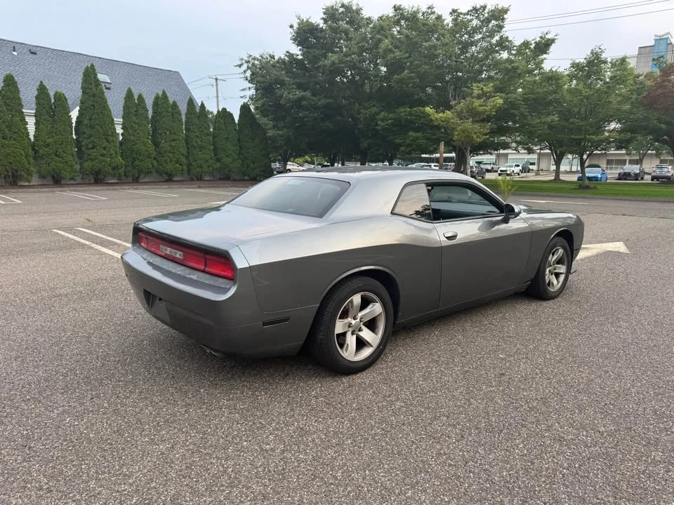 2011 Dodge Challenger 3rd Gen - Image 5 of 13