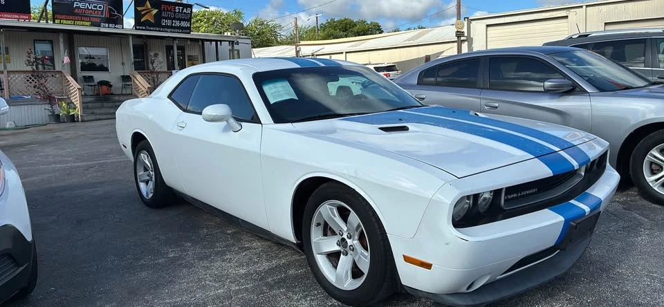 2011 Dodge Challenger 3rd Gen - Image 10 of 12