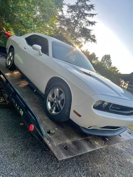 2011 Dodge Challenger SE Coupe 2D