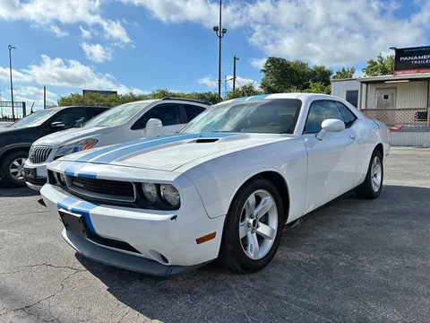 2011 Dodge Challenger SE Coupe 2D