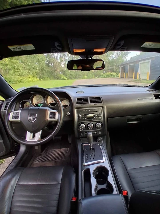 2011 Dodge Challenger 3rd Gen - Image 11 of 14