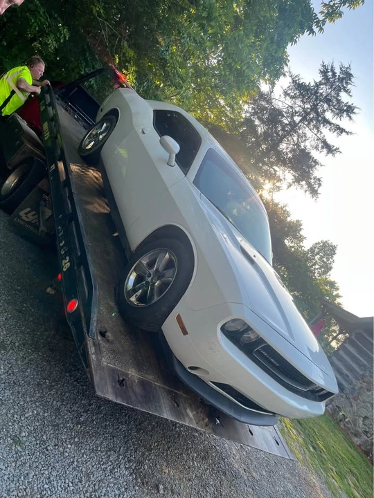 2011 Dodge Challenger 3rd Gen - Image 2 of 5