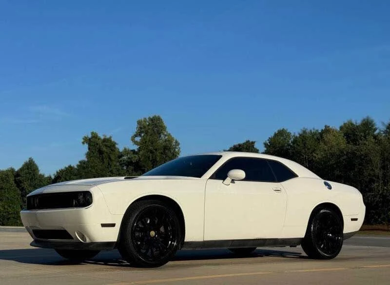 2011 Dodge Challenger 3rd Gen - Image 2 of 16
