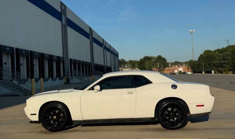 2011 Dodge Challenger 3rd Gen - Image 8 of 16