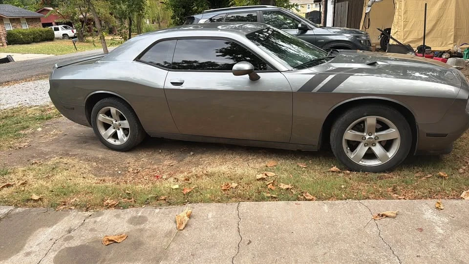 2011 Dodge Challenger 3rd Gen - Image 4 of 8
