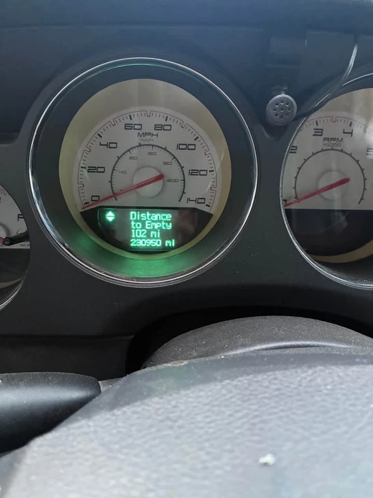 2011 Dodge Challenger 3rd Gen - Image 5 of 5
